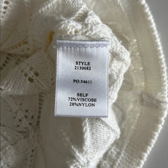 Current Air Cream Sleeveless Women’s Sweater - Picture 5 of 7